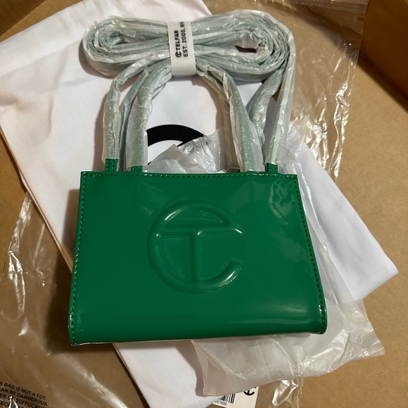 Telfar Small Shopping Bag in Greenscreen Patent - Picture 7 of 14